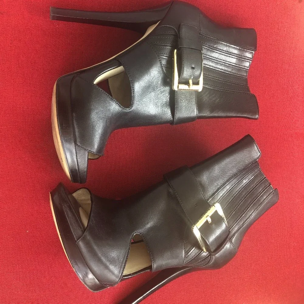 Michael Kors Ankle Boots (Black, like new) size 7 - Picture 1 of 5